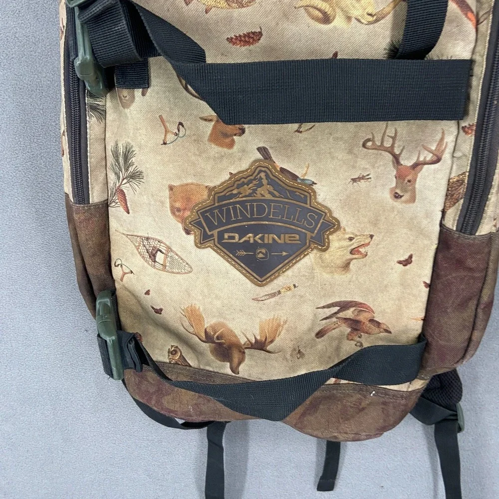 Dakine Windells Unisex Multicolor Camo Wildlife Print Hiking Travel Backpack Bag